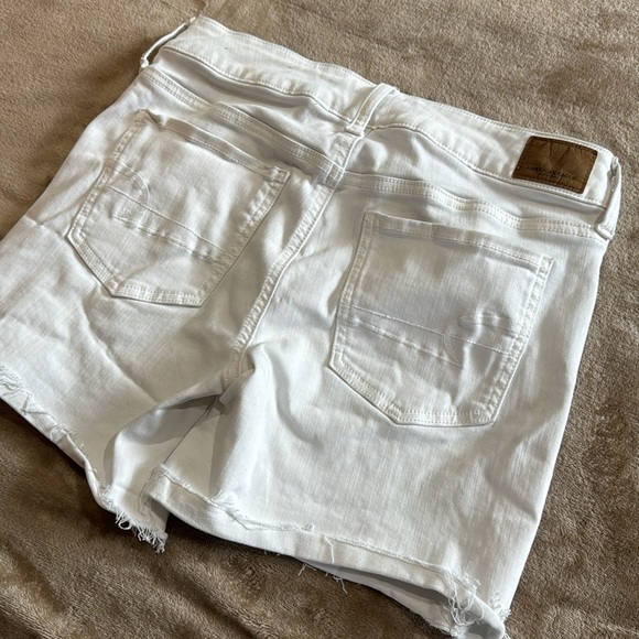 American Eagle Outfitters Ne(x)t Level Stretch X Midi Shorts White size 6 frayed - Picture 10 of 10